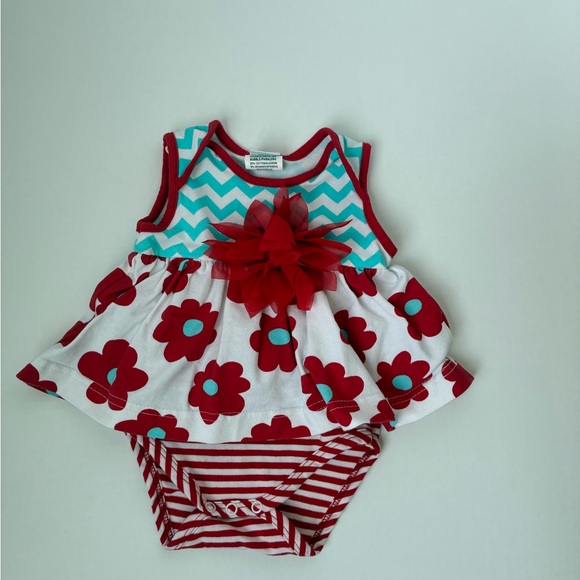 Peaches And Cream Other - Baby Girls PEACHES & CREAM Outfit 6/9 months